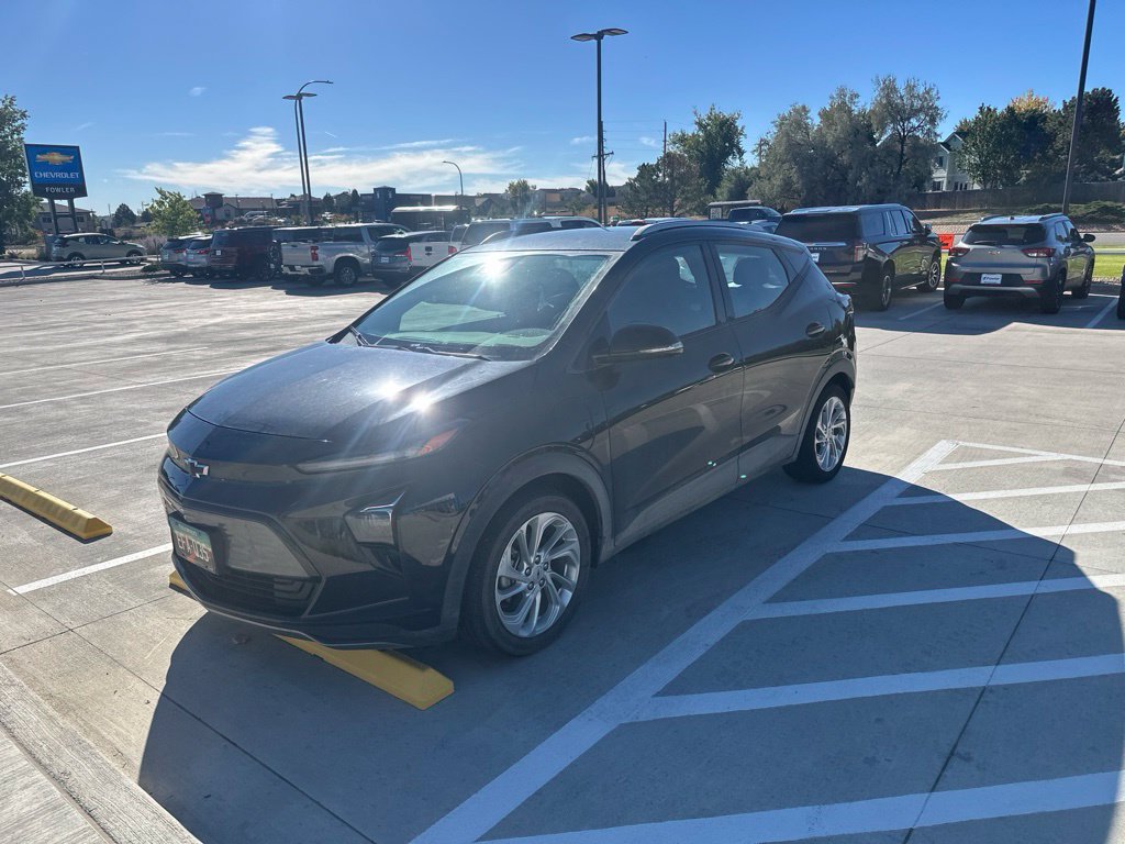 Used 2023 Chevrolet Bolt EUV LT w/ Comfort Package FWD image 1