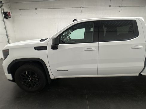 Used 2024 GMC Sierra 1500 Elevation AWD/4WD image 40