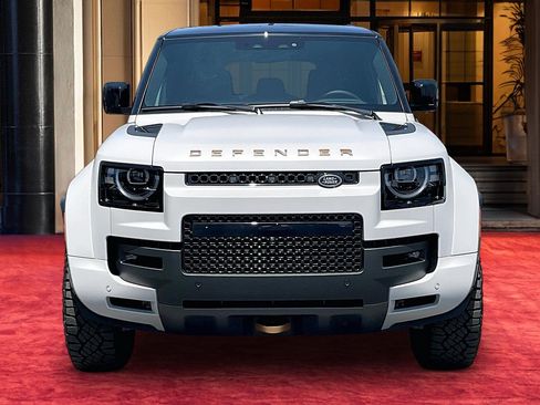 New 2026 Land Rover Defender 110 OCTA AWD/4WD image 3