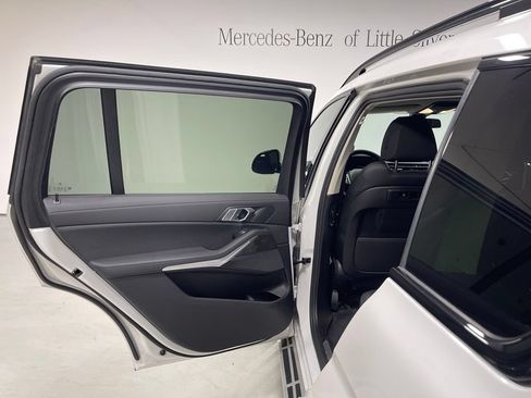 Used 2021 BMW X7 xDrive40i w/ Cold Weather Package AWD/4WD image 23