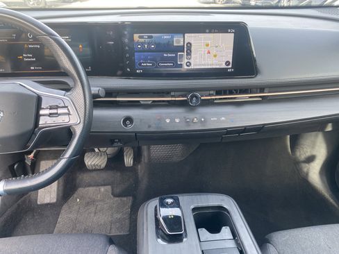 Used 2023 Nissan Ariya FWD image 10