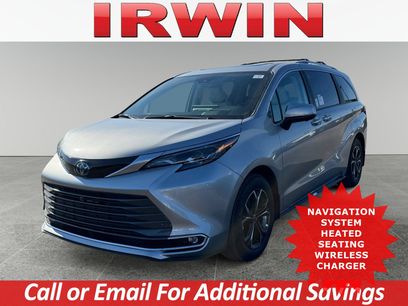 New 2025 Toyota Sienna Platinum