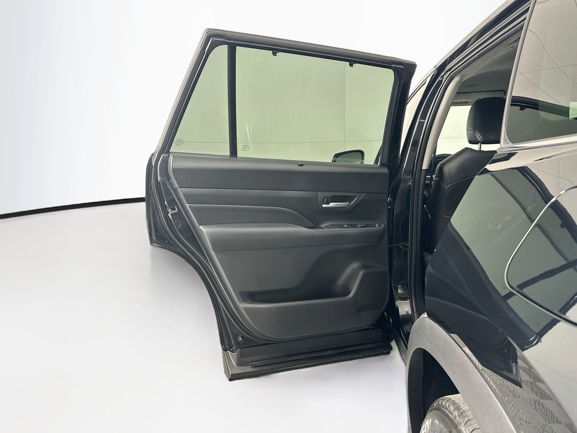 Used 2025 Toyota Grand Highlander AWD image 26