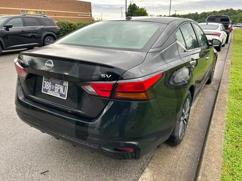 Used 2023 Nissan Altima 2.5 SV FWD image 3