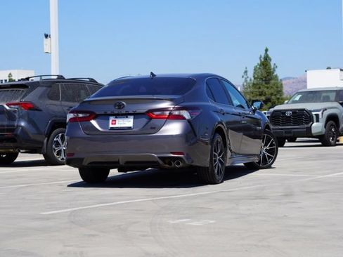 Used 2023 Toyota Camry SE FWD image 6