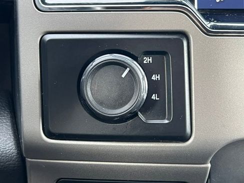 Certified 2022 Ford F450 Lariat w/ Lariat Ultimate Package image 44