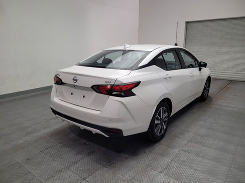 Used 2024 Nissan Versa SV FWD image 9