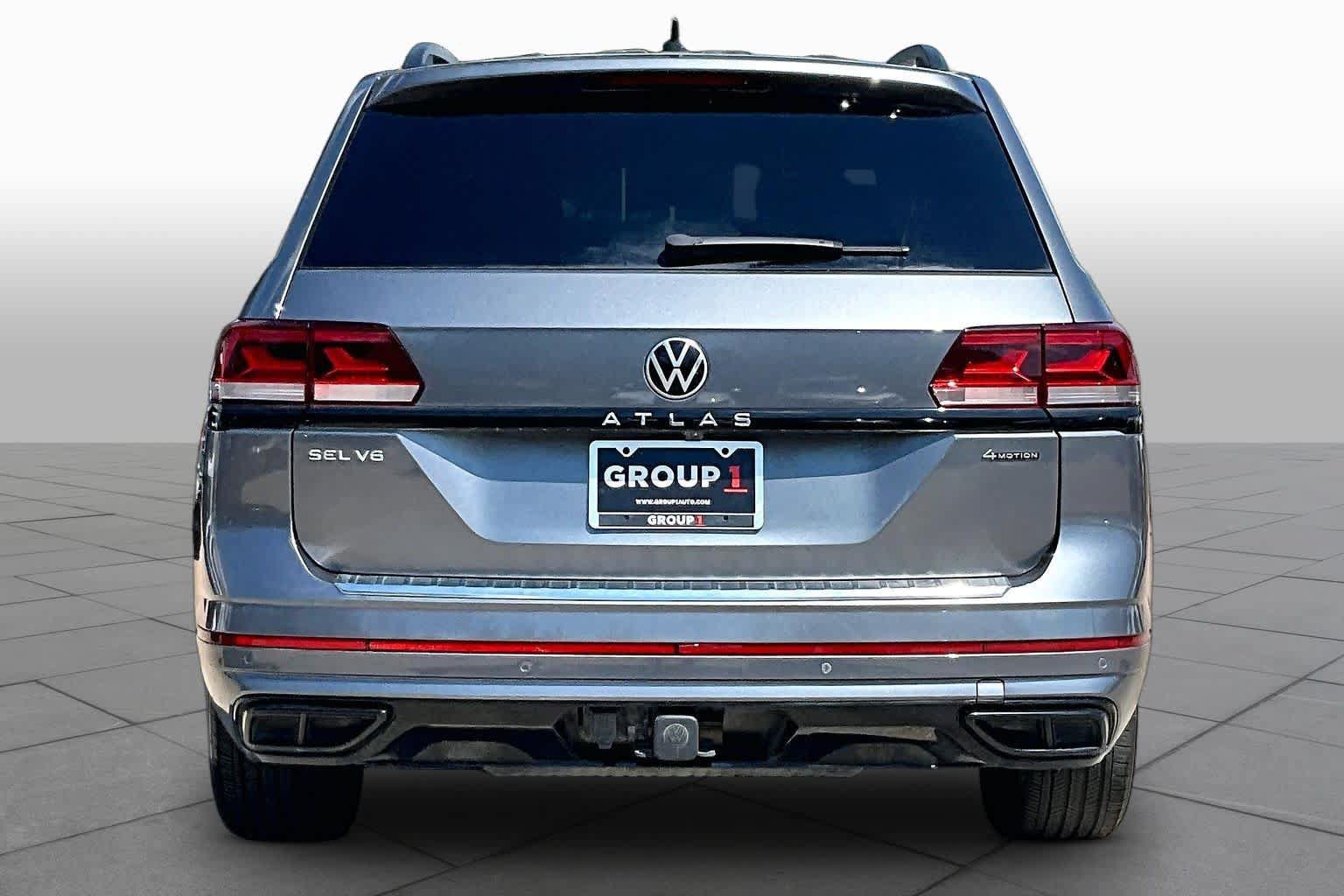 Used 2023 Volkswagen Atlas SEL R-Line AWD/4WD image 5