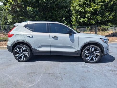 Used 2024 Volvo XC40 B5 Ultimate w/ Climate Package AWD/4WD image 9