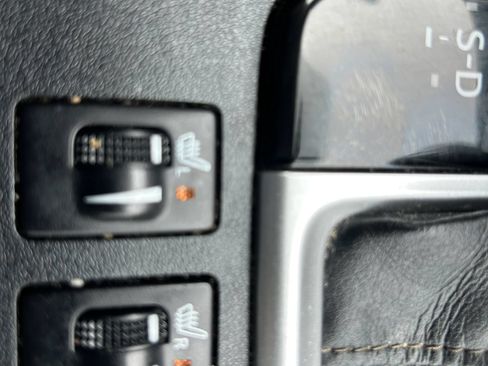 Used 2014 Toyota Highlander XLE AWD/4WD image 21