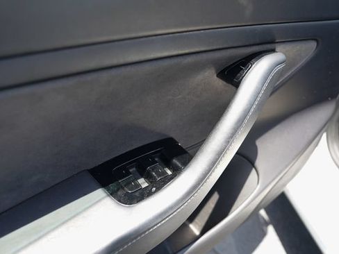 Used 2019 Tesla Model 3 RWD image 38