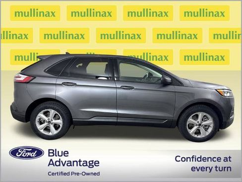Certified 2023 Ford Edge SE image 2