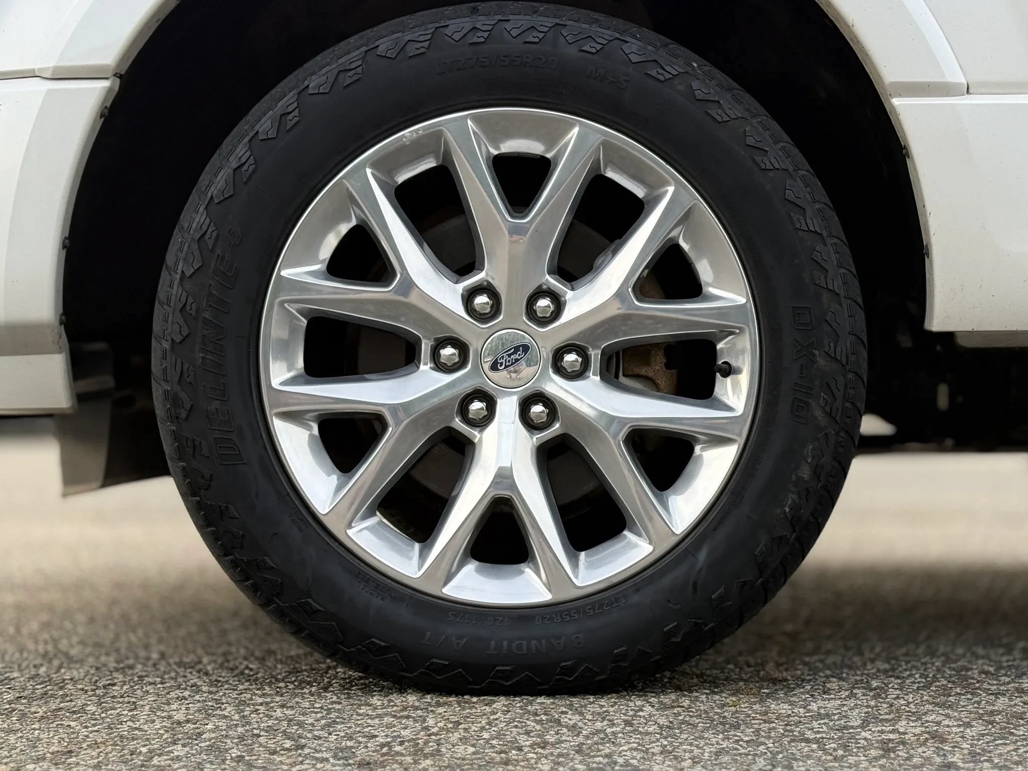 Used 2016 Ford Expedition EL Limited w/ Equipment Group 301A AWD/4WD image 32