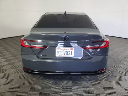 Used 2025 Toyota Camry XLE image 5