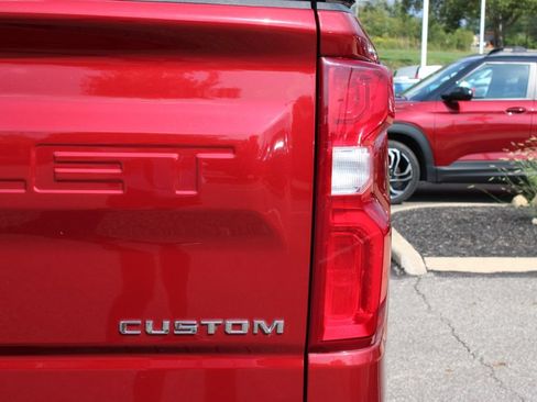 Used 2020 Chevrolet Silverado 1500 Custom w/ Custom Value Package AWD/4WD image 32