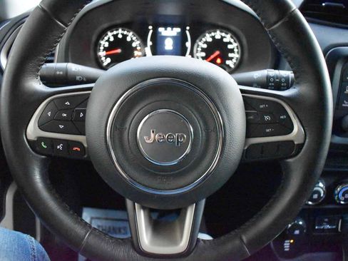 Used 2016 Jeep Renegade Latitude AWD/4WD image 18
