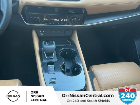 Used 2023 Nissan Rogue Platinum image 25