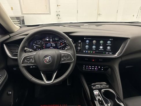 Used 2022 Buick Envision Essence w/ Technology Package I image 15