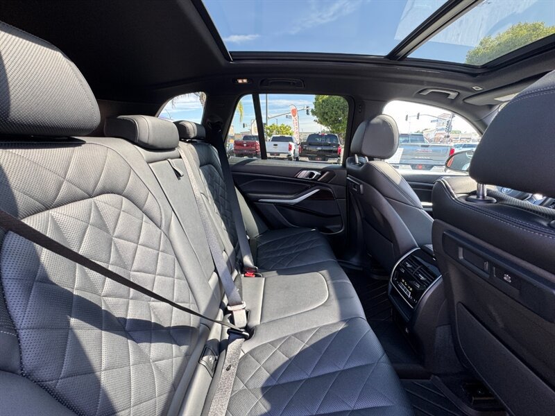 Used 2023 BMW X5 xDrive45e AWD/4WD image 42