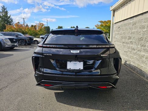 New 2026 Cadillac Lyriq V image 5