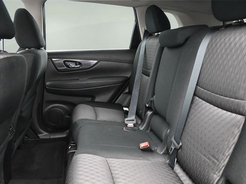Used 2020 Nissan Rogue SV w/ Premium Package AWD/4WD image 10