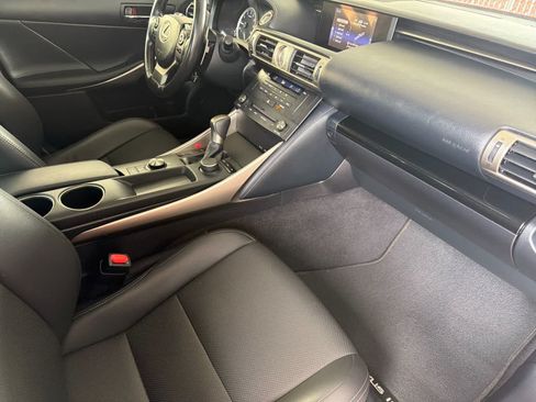 Used 2016 Lexus IS 200t RWD image 15