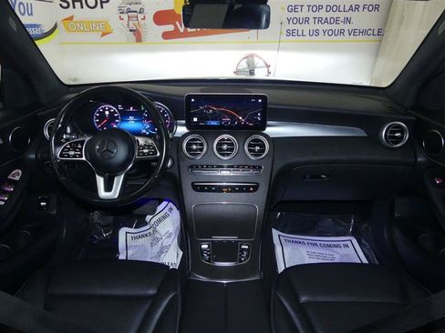 Used 2022 Mercedes-Benz GLC 300 4MATIC w/ Multimedia Package Lite image 9