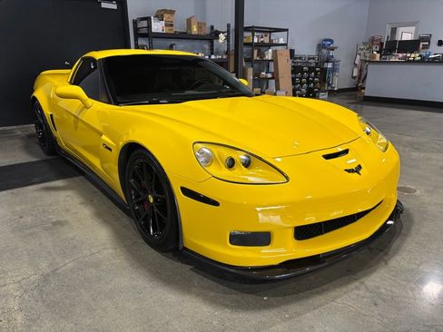 Used 2006 Chevrolet Corvette Z06 w/ Preferred Equipment Group RWD image 4