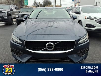 Used 2021 Volvo S60 T6 Momentum