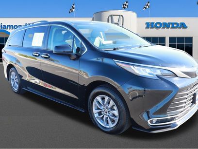 Used 2023 Toyota Sienna XLE