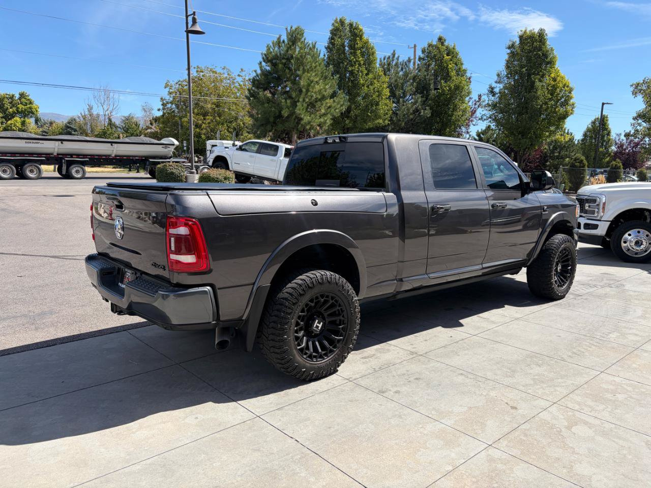 Used 2022 RAM 3500 Limited AWD/4WD image 32