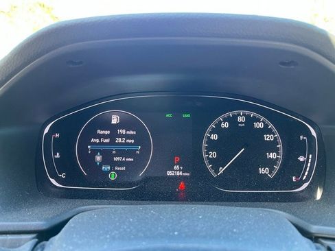 Used 2018 Honda Accord Touring image 9