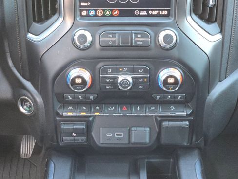 Certified 2020 GMC Sierra 1500 AT4 w/ AT4 Premium Package image 18