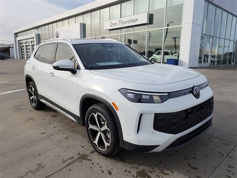 New 2026 Volkswagen Tiguan SE image 1