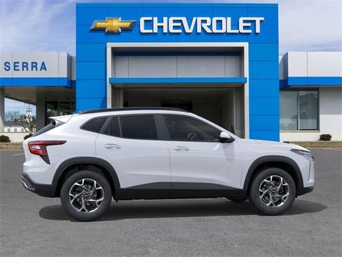 New 2026 Chevrolet Trax LT w/ Driver Confidence Package image 5