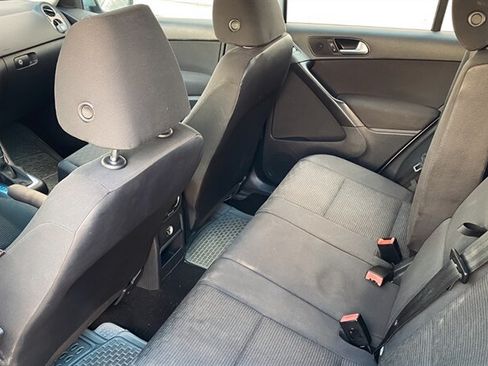 Used 2015 Volkswagen Tiguan S AWD/4WD image 12