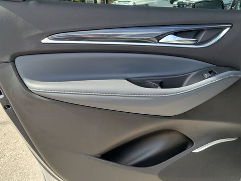 Used 2022 Buick Enclave Essence w/ Sport Touring Edition image 26