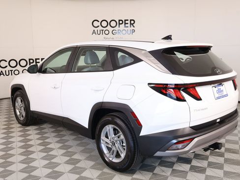Certified 2025 Hyundai Tucson SE image 21