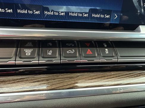 Used 2024 Chevrolet Silverado 2500 LT image 31