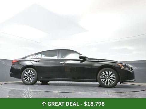 Used 2024 Nissan Altima 2.5 SV image 49