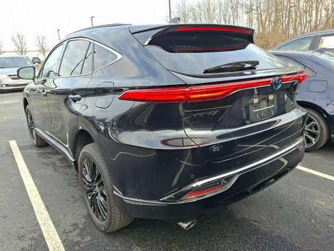 Certified 2024 Toyota Venza Nightshade image 3