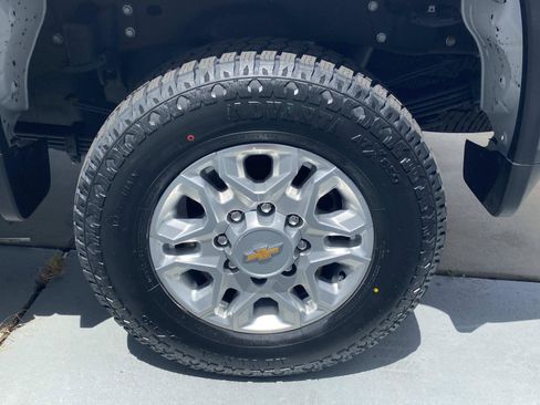 Used 2025 Chevrolet Silverado 3500 LT w/ Safety Package AWD/4WD image 10