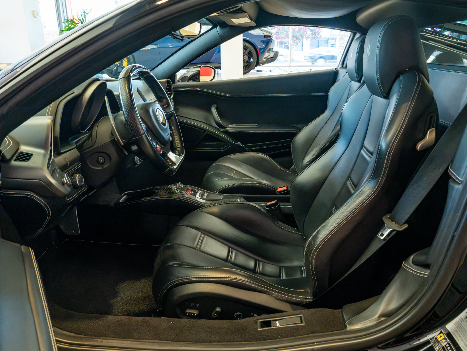 Used 2014 Ferrari 458 Italia Coupe RWD image 10