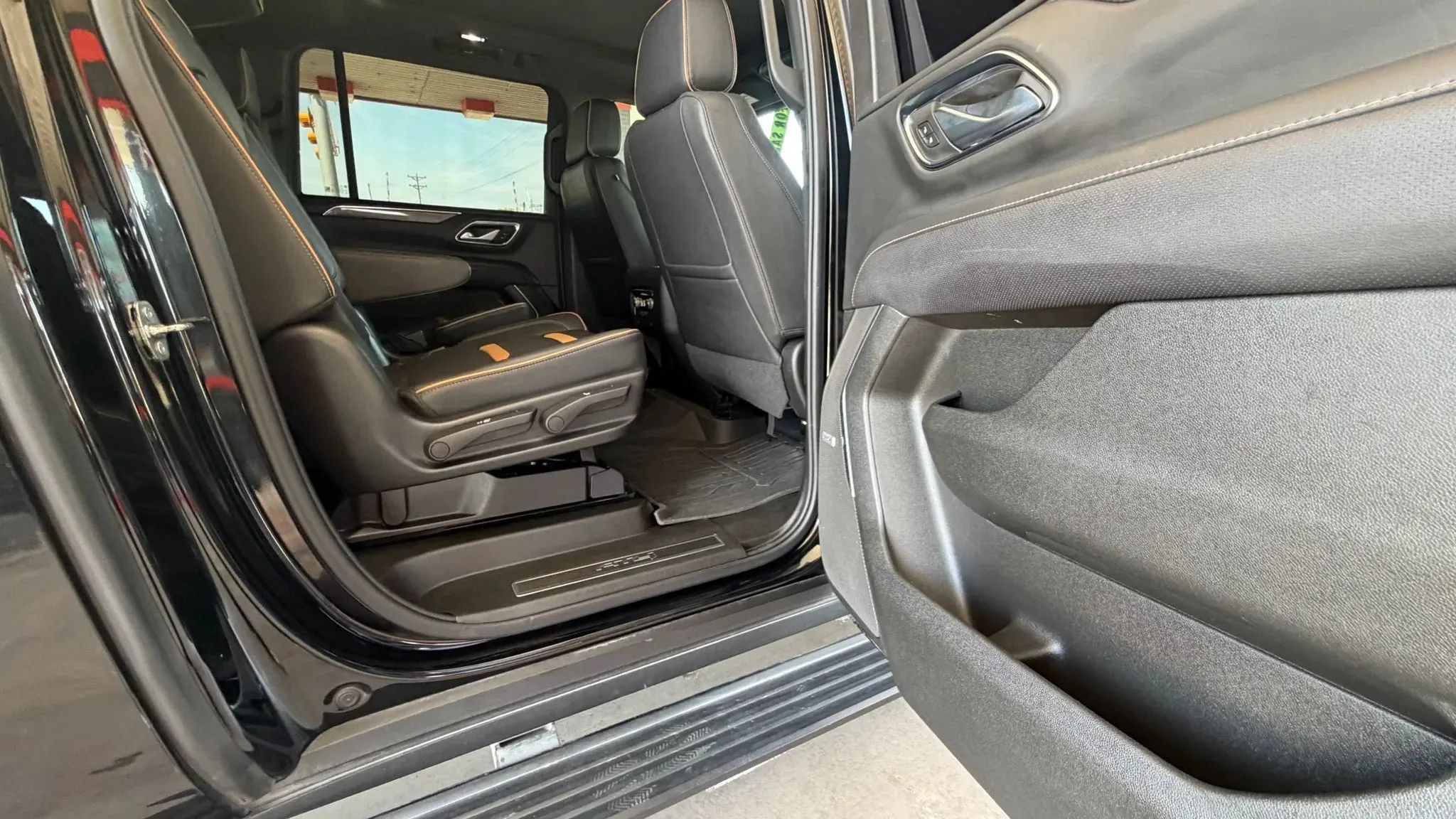 Used 2022 GMC Yukon XL AT4 w/ Max Trailering Package AWD/4WD image 23