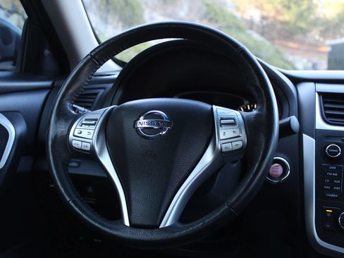 Used 2016 Nissan Altima 2.5 SL w/ 2.5 Technology w/LED Package FWD image 20