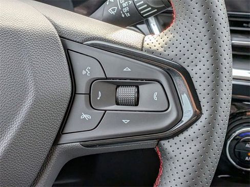 New 2026 Chevrolet Trax RS w/ Sunroof Package image 19