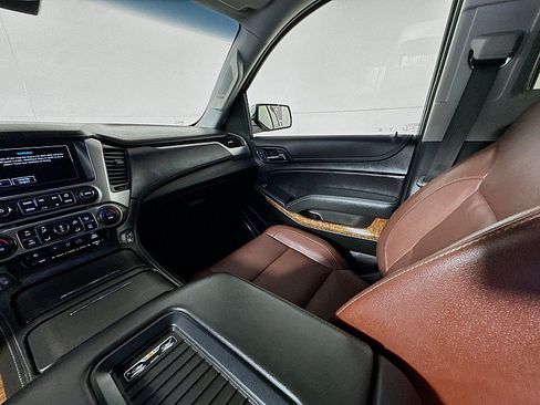 Used 2019 Chevrolet Tahoe Premier w/ Premier Plus Edition AWD/4WD image 29