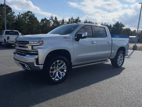 Used 2019 Chevrolet Silverado 1500 LTZ w/ LTZ Premium Package image 4
