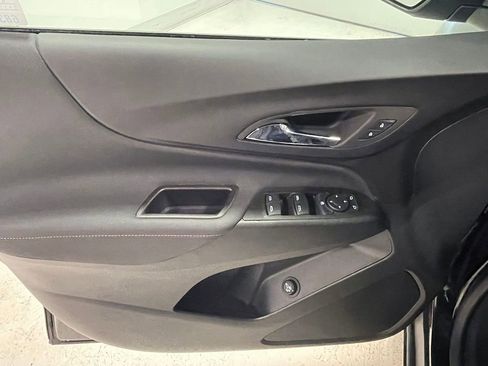 Used 2023 Chevrolet Equinox RS image 19