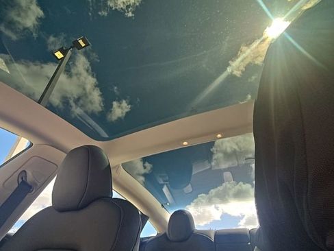 Used 2023 Tesla Model 3 Standard Range image 21